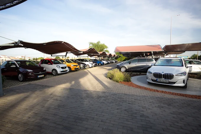 Parque de viaturas do stand Cars & Cars